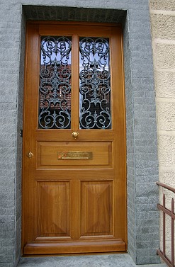 Nachbau einer historischen Haustr 