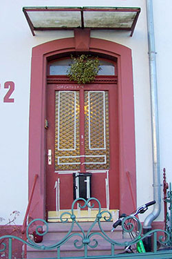 Nachbau einer historischen Haustr