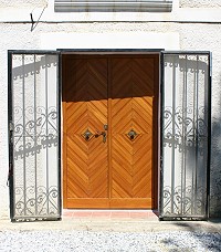 Ein Haustren-Nachbau fr Spanien ...