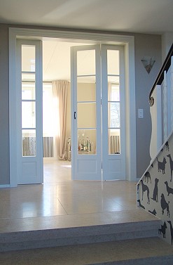 Nachbau einer historischen Zimmert�r mit altem Glas