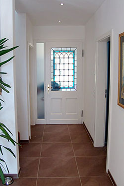 Restaurierung einer Zimmert�r mit Bleiverglasung 